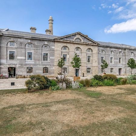 Luxury 2 Bed Apartment In Historic Royal William Yard 普里茅斯 外观 照片
